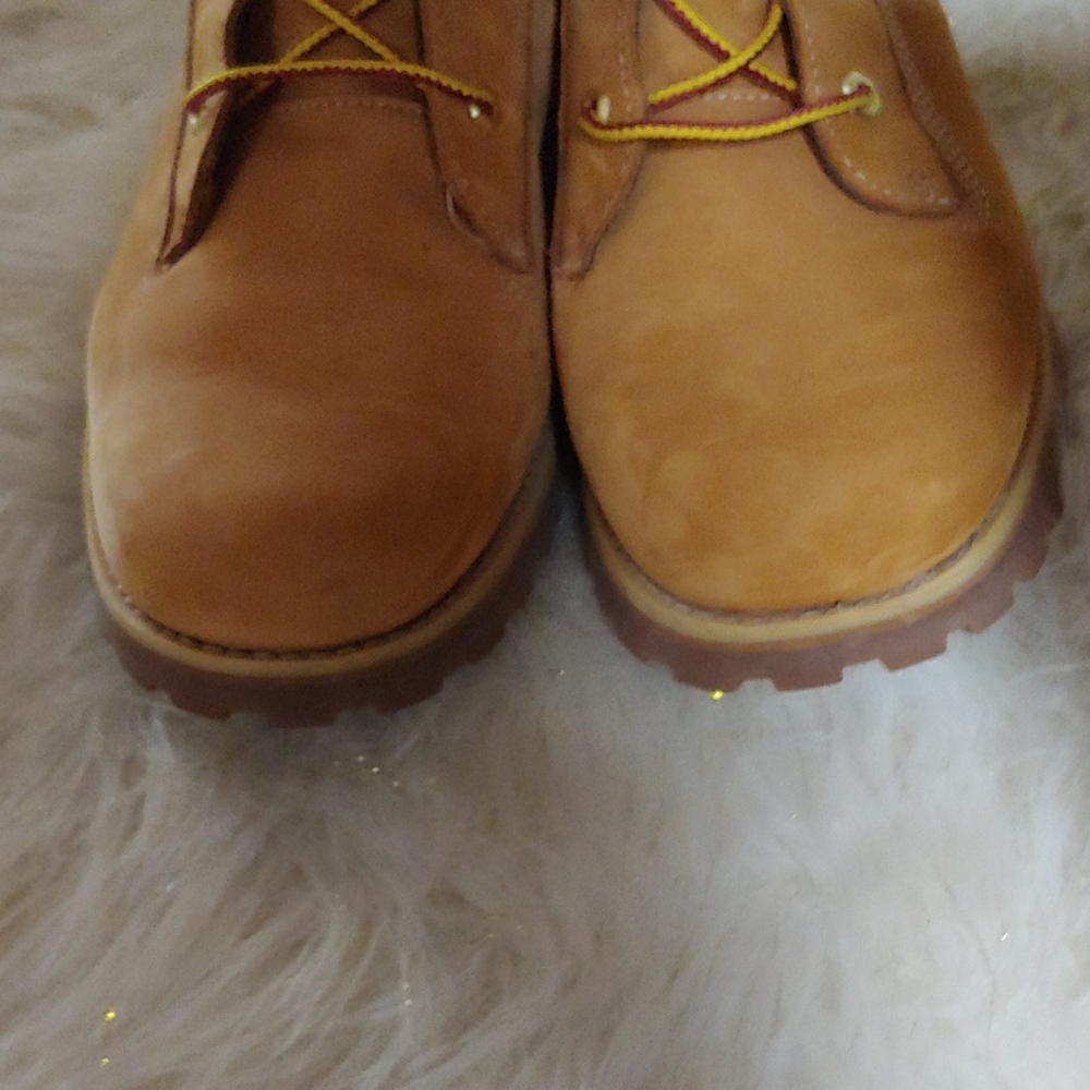 Boots - Picture 5 of 6